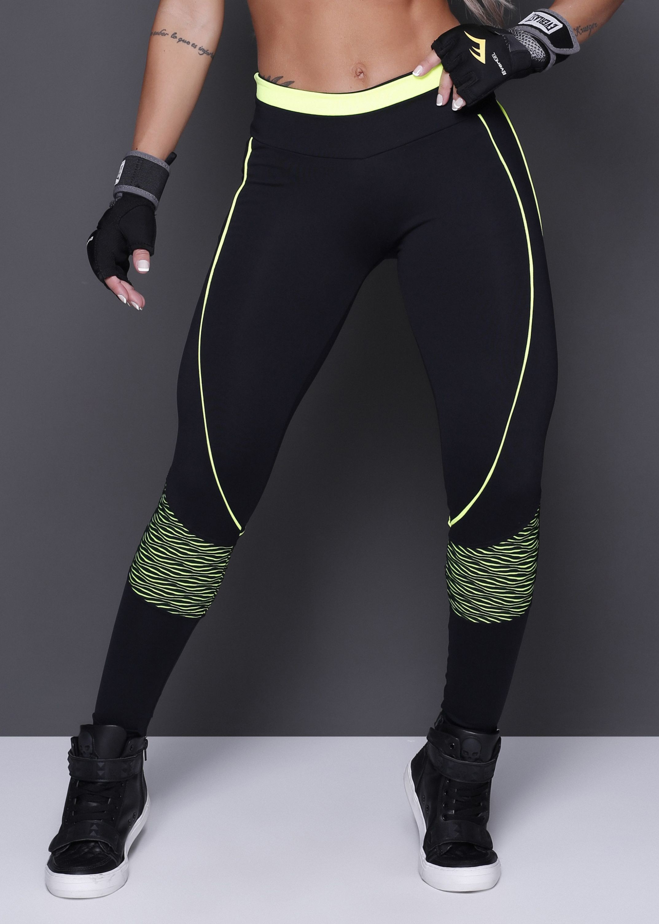 Black supplex capri fitness leggings for women, luxury sports leggings