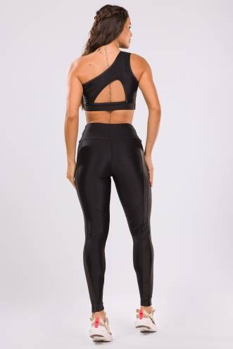 Legging Space Preta em Tecido Texturizado e Cirrê - Donna Carioca Moda  Fitness